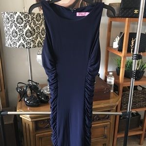 Perfect fitting clings in all the right places